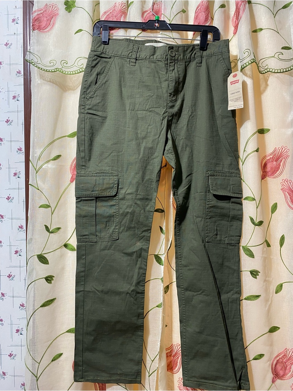 Levi's Olive Green Cargo Pants with Flap Pockets